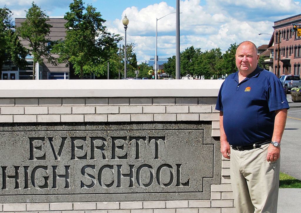 ‘Mr. Everything’ at Everett high schools retires after 43 years