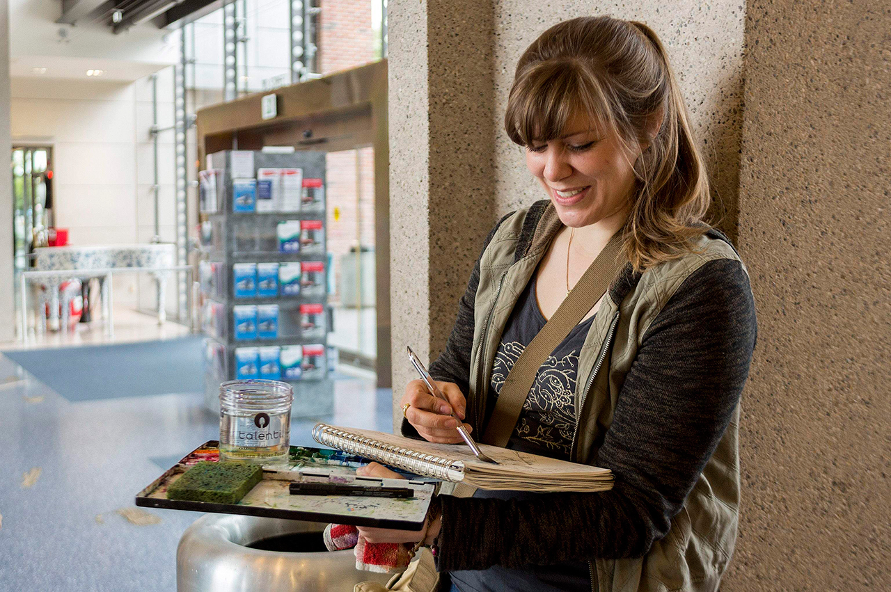 Elizabeth Person sketches and paints slices of life things of Everett. (Kevin Clark / The Herald)