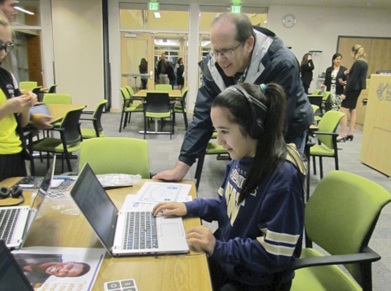 Citlalli Cornejo learns to code at an Everett School District computer science event. The district recently received a $25,102 grant to introduce all middle and high school algebra students to computer science. (Contributed photo)
