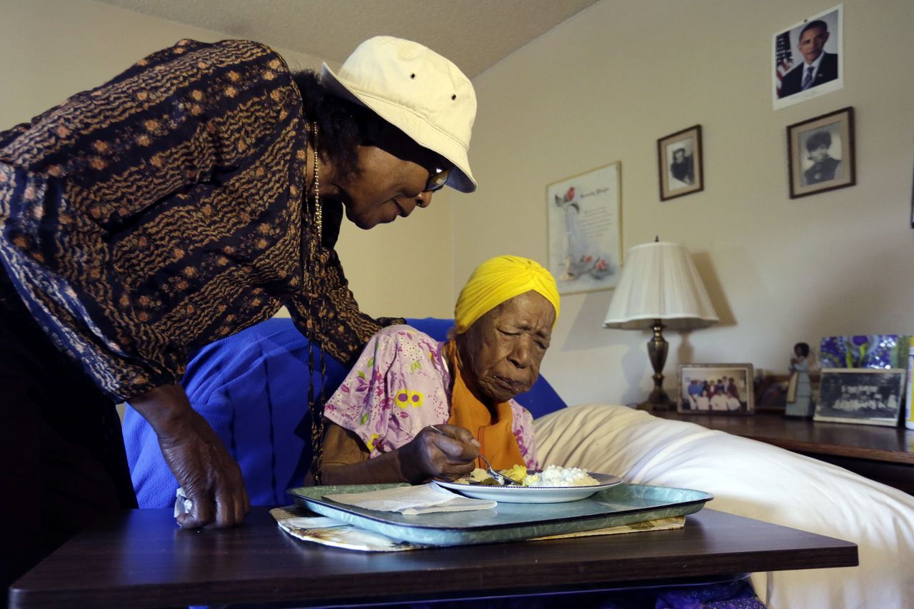 Susannah Mushatt Jones, the world’s oldest person, died in New York at age 116. Robert Young, a senior consultant for the Gerontology Research Group, said Jones died at a senior home in Brooklyn Thursday night. He said she had been ill for the past 10 days.