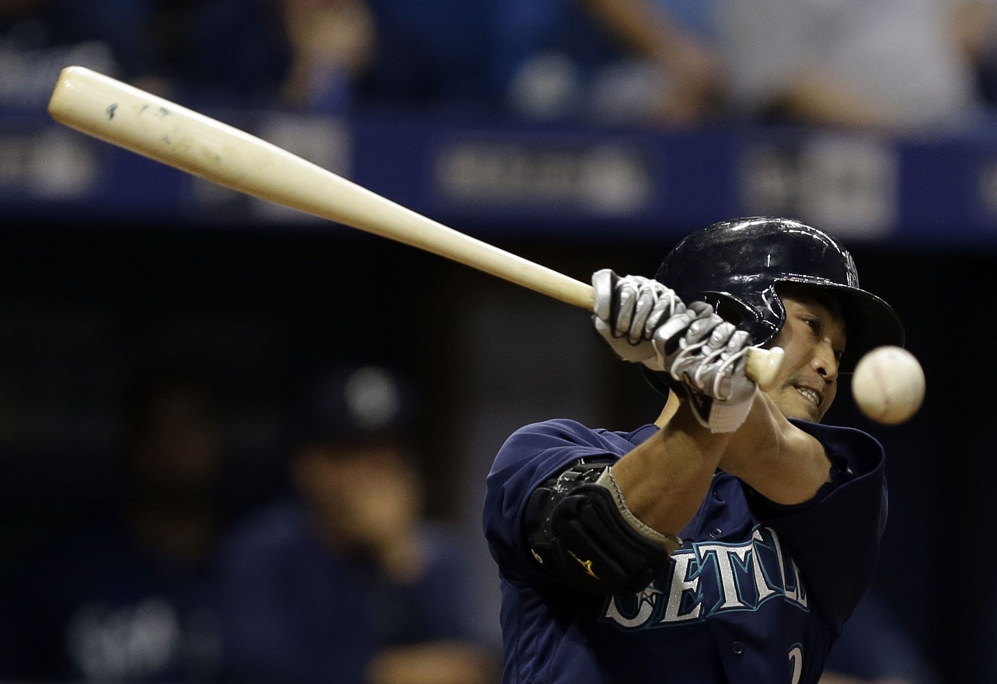 The Mariners’ Nori Aoki fouls off a pitch during Wednesday’s game against the Rays in Tampa Bay.