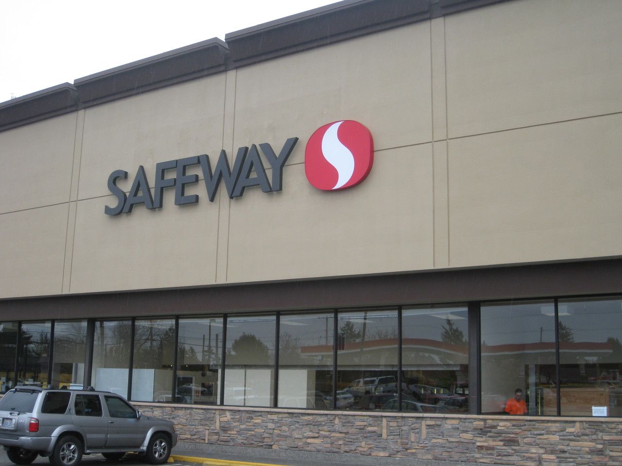 Albertsons is converting the former Haggen at 7601 Evergreen Way back to a Safeway. Albertsons, which merged with Safeway last year and has reached a deal to buy Haggen, has an increasingly large share of the Snohomish County grocery-store market.