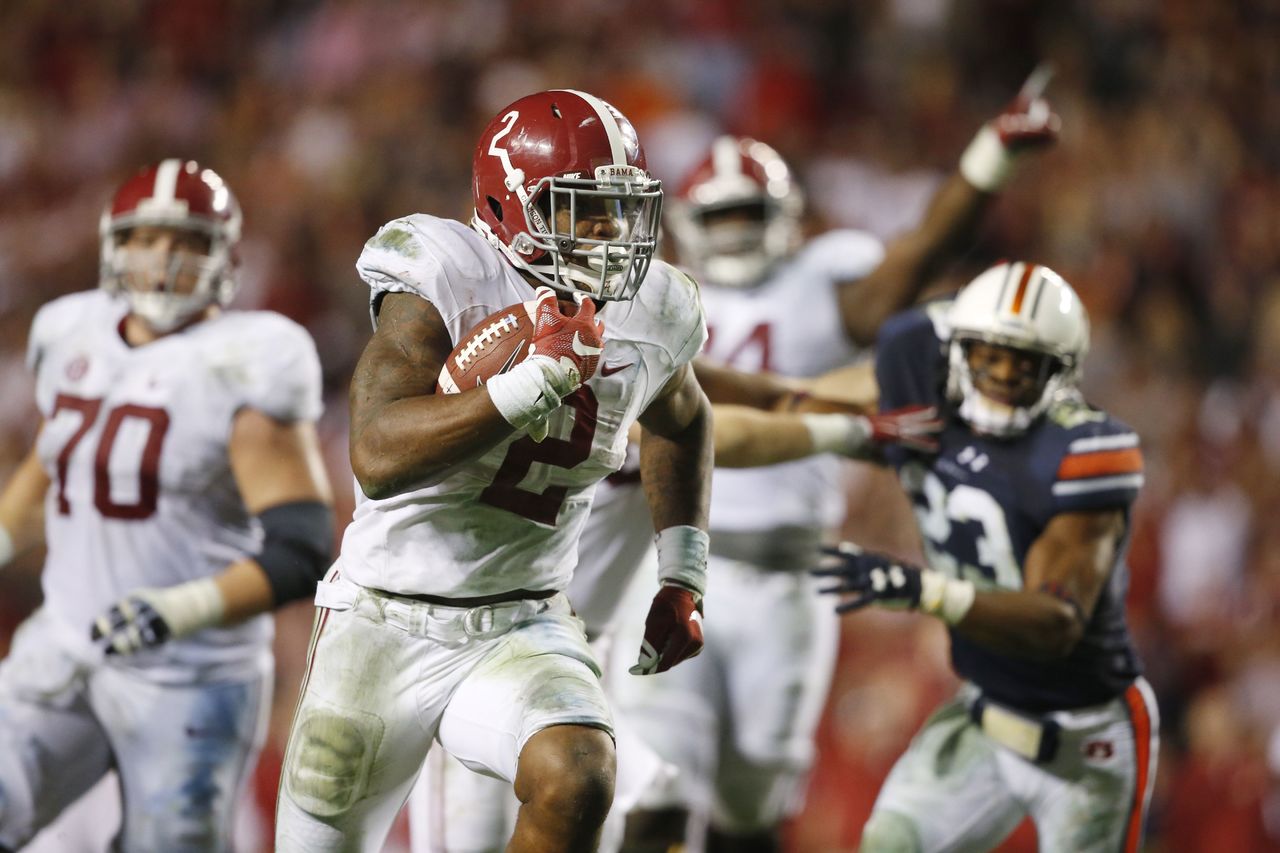 Derrick Henry (2) of Alabama is one of the top running backs available in this year’s draft.