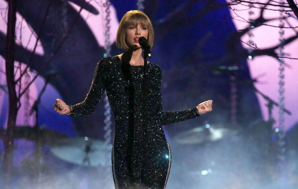 Taylor Swift performs “Out of the Woods.”
