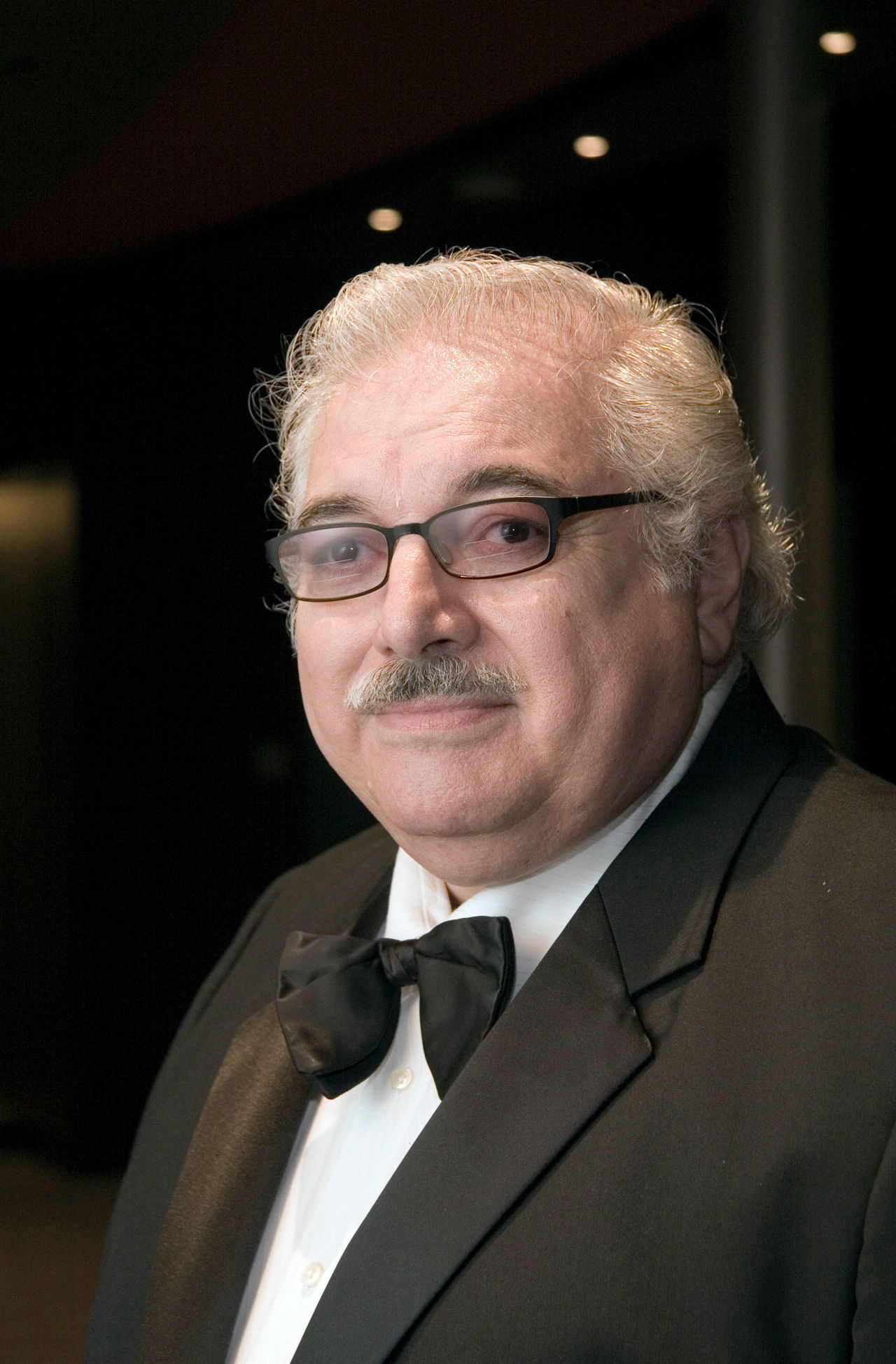 Frank DeMiero, director of the Sno-King Community Chorale.