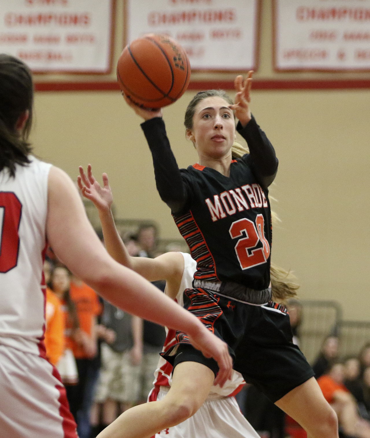 Monroe’s Emily Donnelly puts up a shot in Monday’s game against Snohomish.