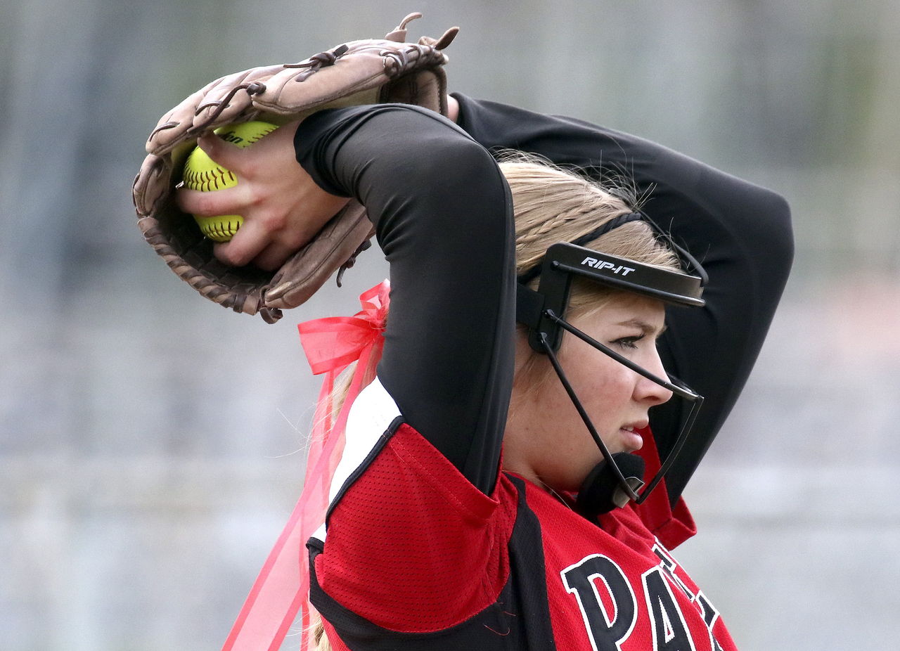 Snohomish’s Alyssa Simons winds up for a pitch during a game against Mount Vernon on Friday afternoon in Snohomish. The Panthers won 6-0.
