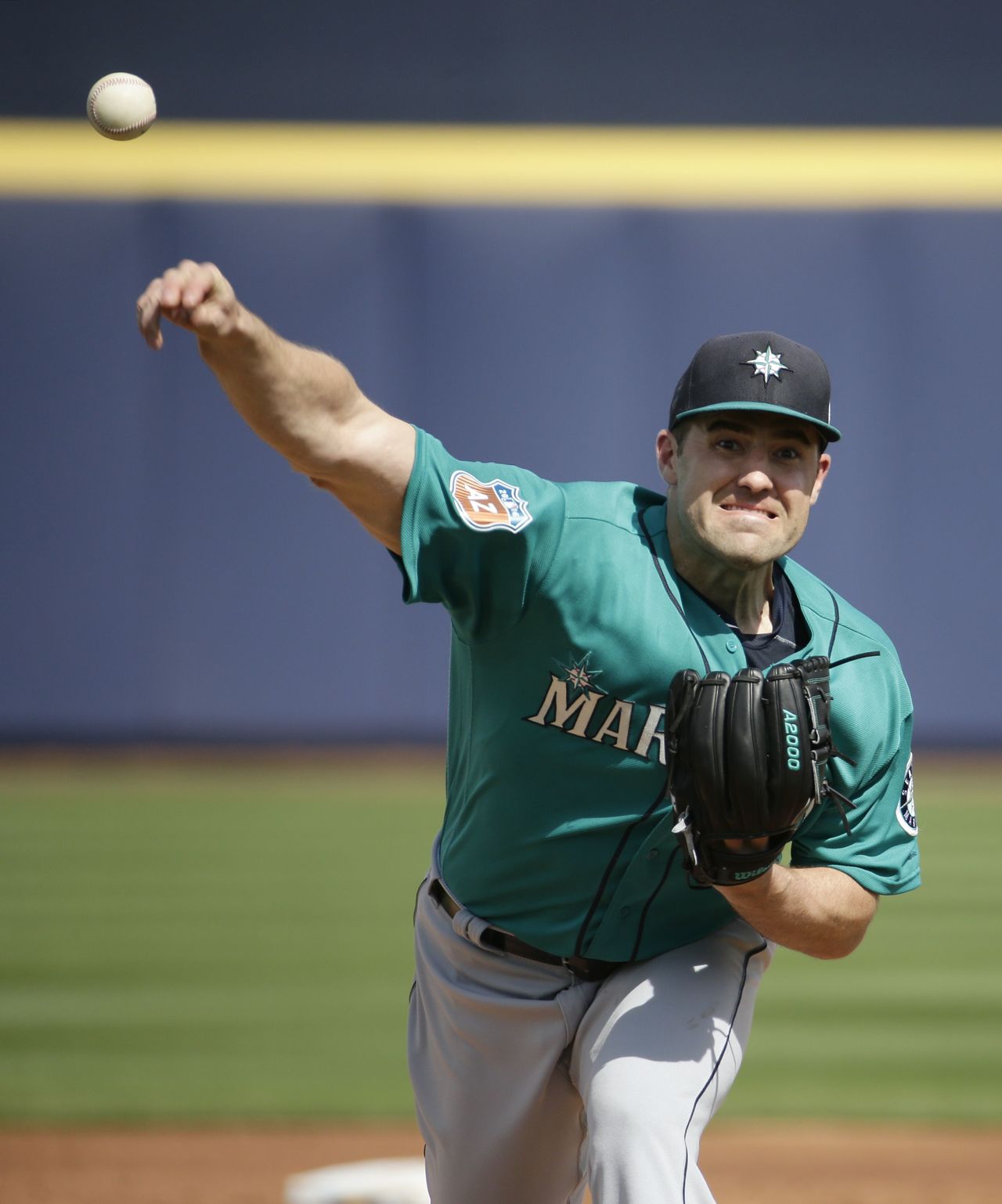 The Mariners acquired pitcher Nathan Karns in a trade with the Tampa Bay Rays.