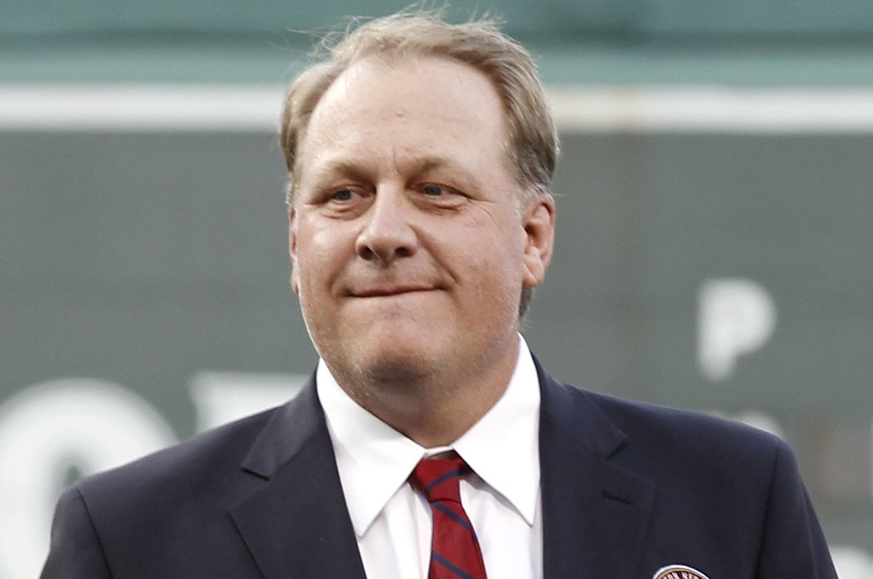 Former major-league pitcher Curt Schilling has been fired as an analyst by ESPN.