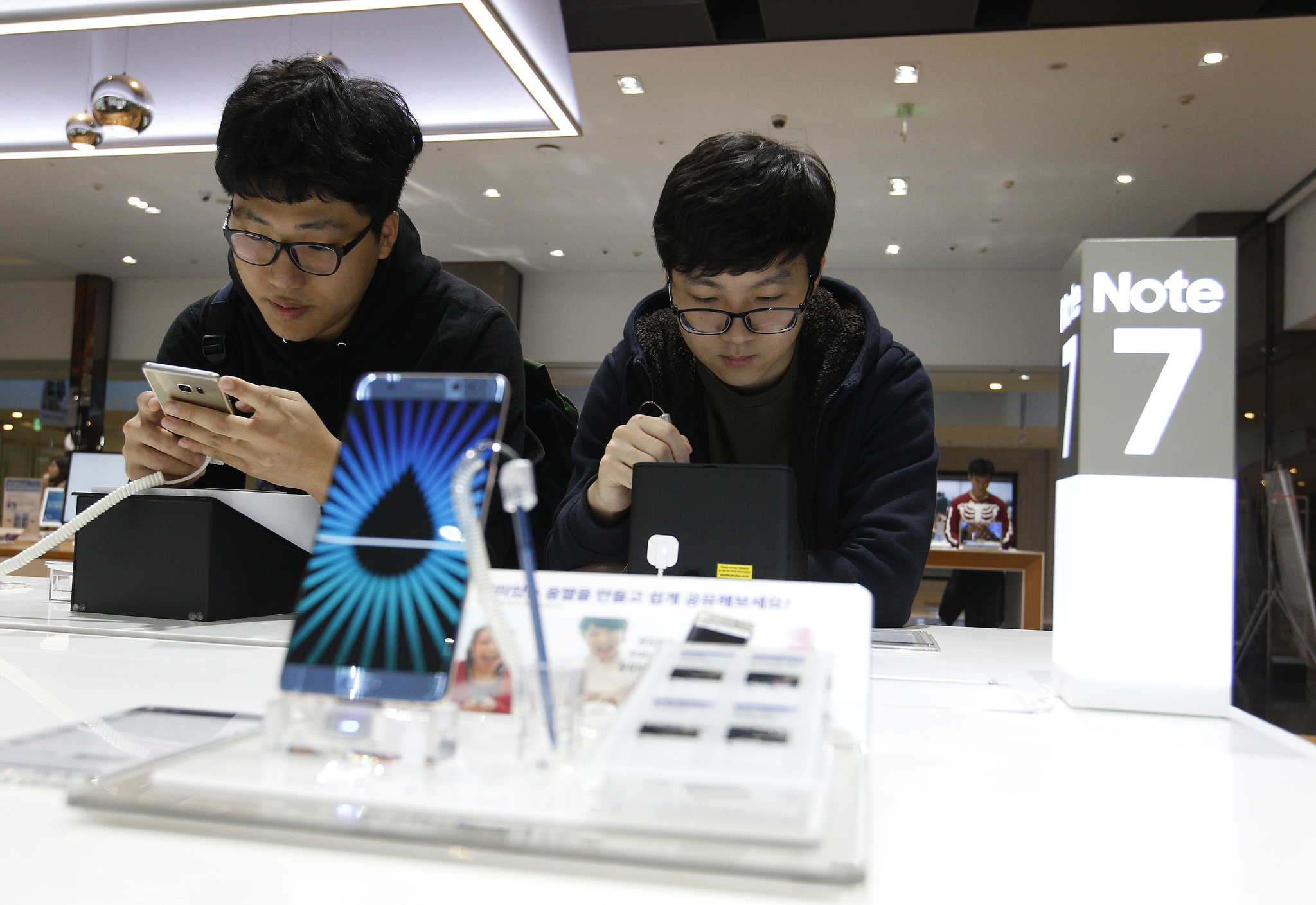 Samsung advises shutting off phones – but it’s not so simple