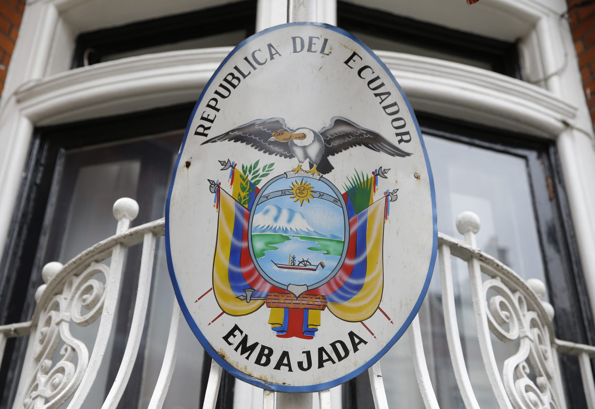 Ecuador: We have ‘temporarily restricted’ Assange’s internet