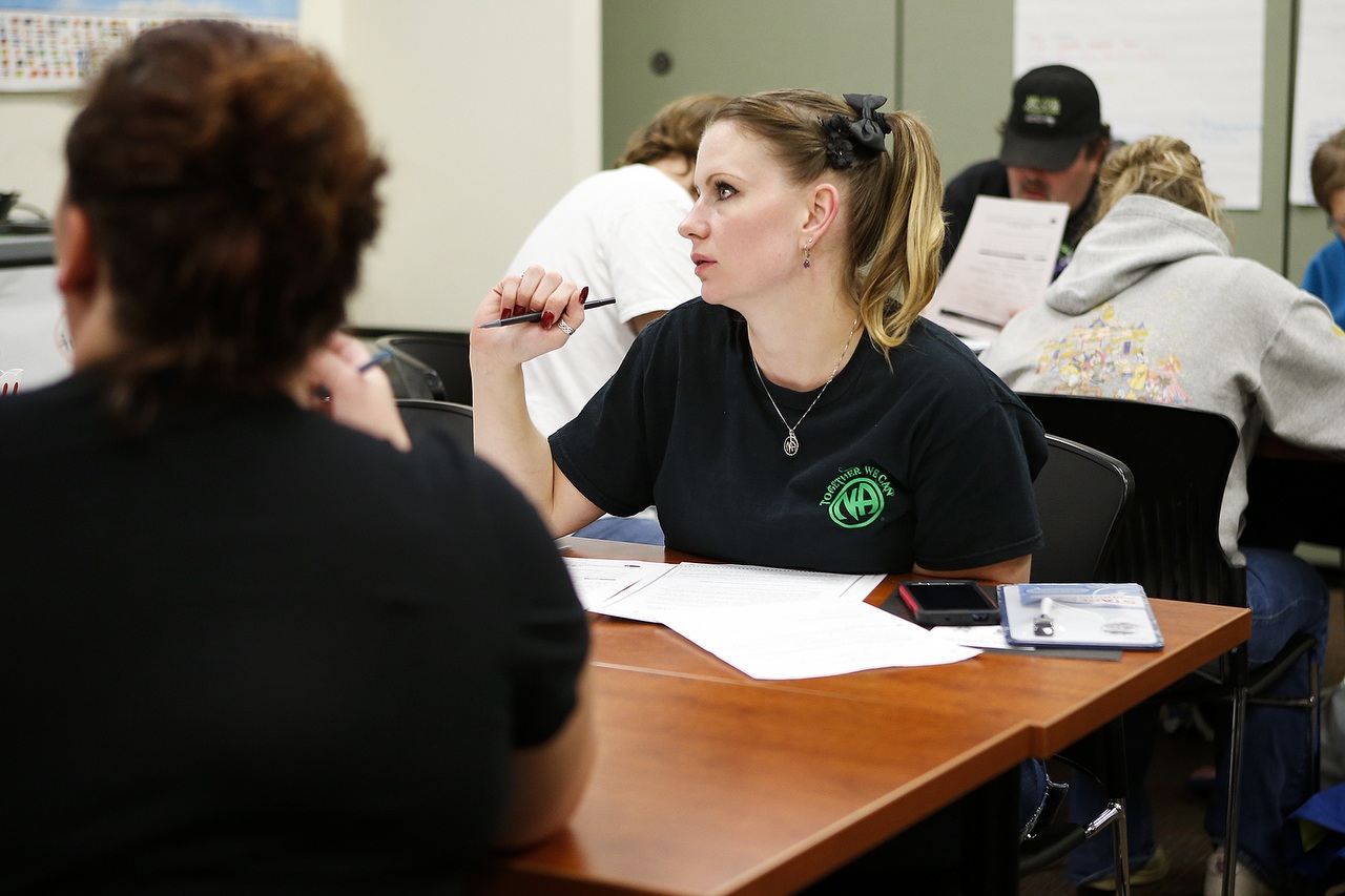 Jamahna RiAll, of Everett, takes a College of Hope class put on by Housing Hope at Goodwill in Marysville on Oct. 6. (Ian Terry / The Herald)