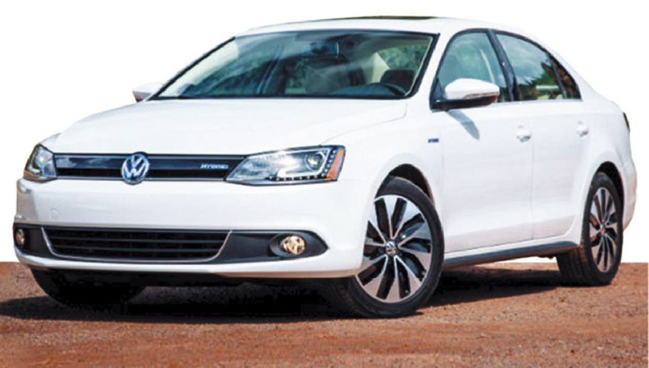 2016 VW Jetta Hybrid SEL Premium: amazing gas mileage, power