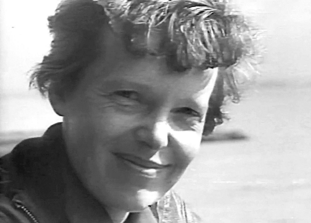 Amelia Earhart didn’t die in a plane crash, investigators say