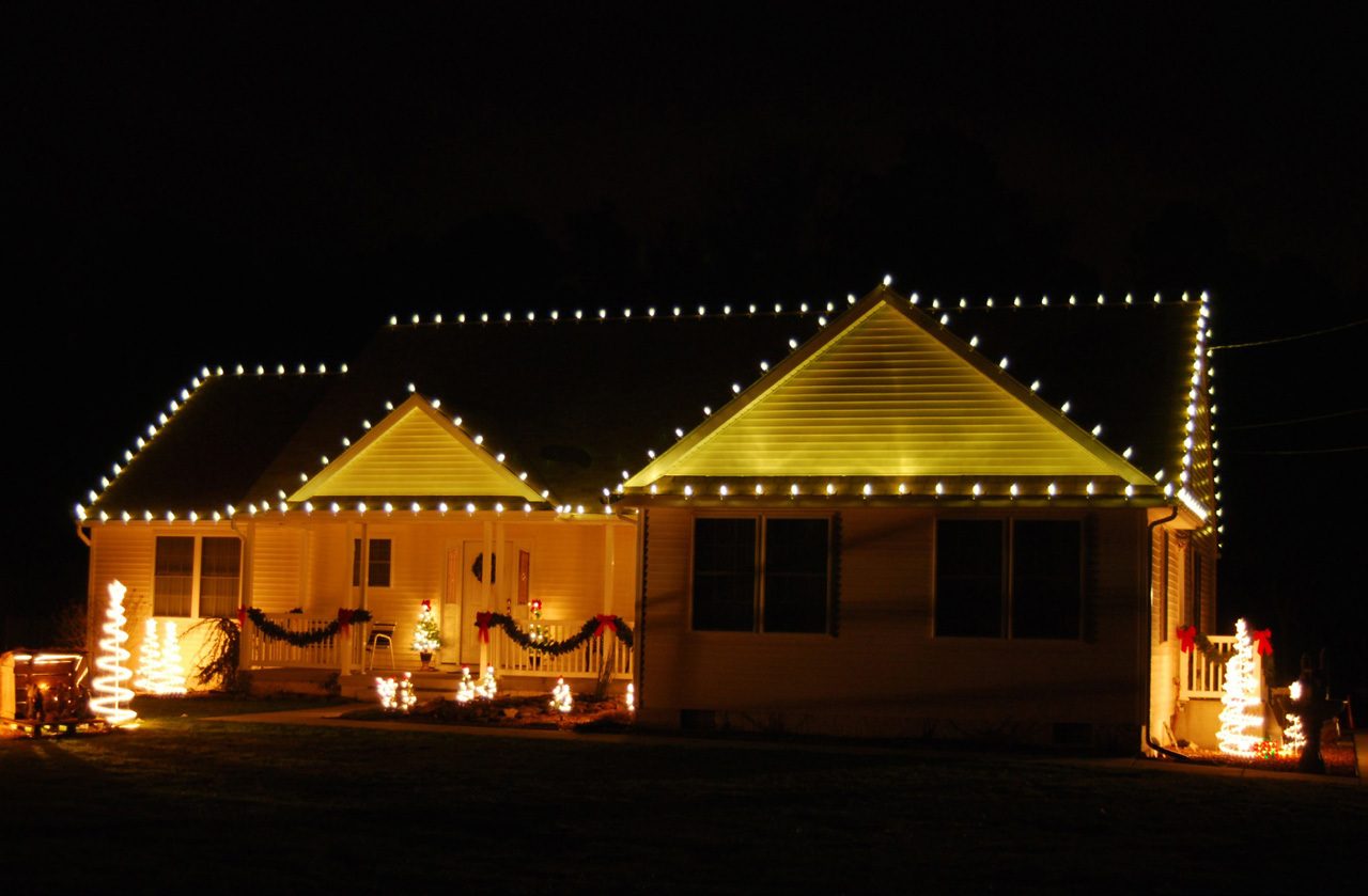 Top reasons to buy a home during the holidays