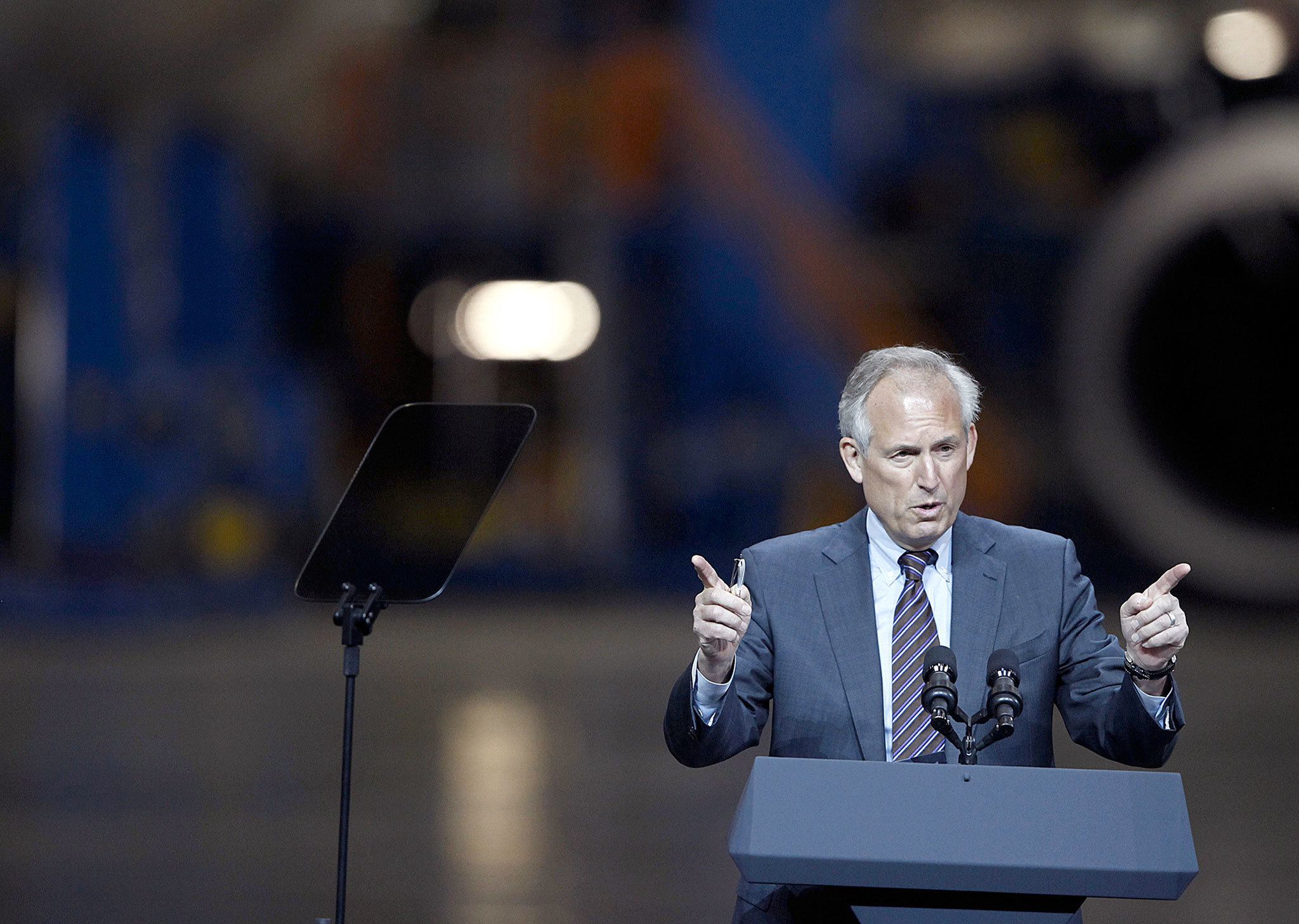 Boeing CEO Jim McNerney speaks at Boeing’s Everett facility in 2012. (Mark Mulligan / Herald file)