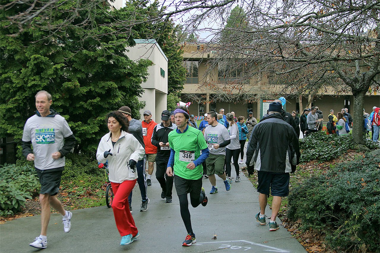 Over 400 runners and walkers participated in the Edmonds Community College Foundation’s first 5K Walk and Run on Nov. 19, and raised $42,300 for student scholarships, emergency funding, and program support. (Contributed photo)