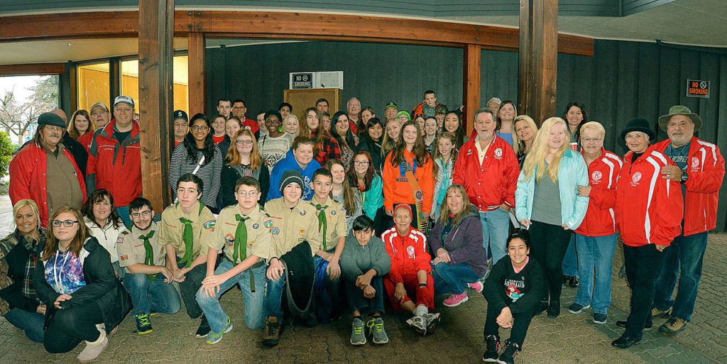 The Lake Stevens Kiwanis Club, in partnership with Jay’s Market, provided a Thanksgiving feast for 20 local families, thanks to volunteers and donations. (Contributed photo by Rob Racz)
