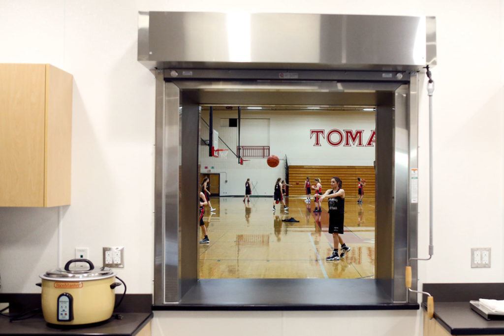 The newly installed pass-through enables the student-run store to serve gym-related activites as part of the remodel. (Kevin Clark / The Herald)
