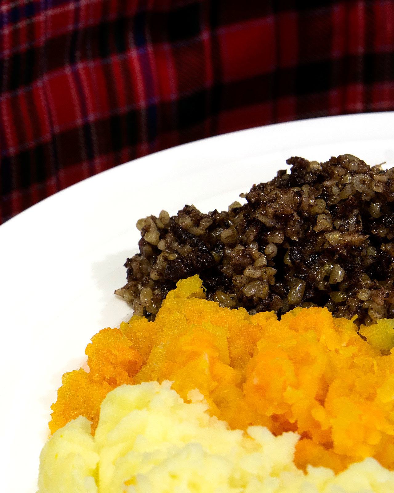 Wikimedia Commons                                Scottish haggis with mashed potatoes or “tatties” and mashed turnips or “neeps” is the featured dish at a traditional Burns supper, typically held in January to celebrate the life and works of Scotland’s national poet, Robert Burns.