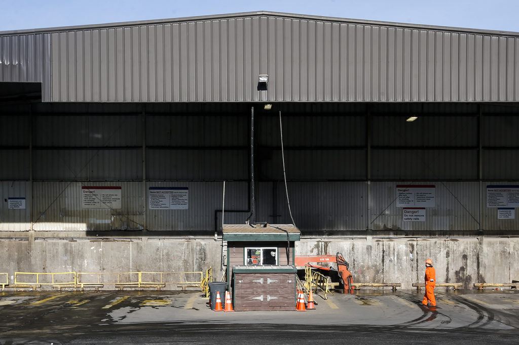 The North County Transfer Station in Arlington is seen on Thursday. (Ian Terry / The Herald)
