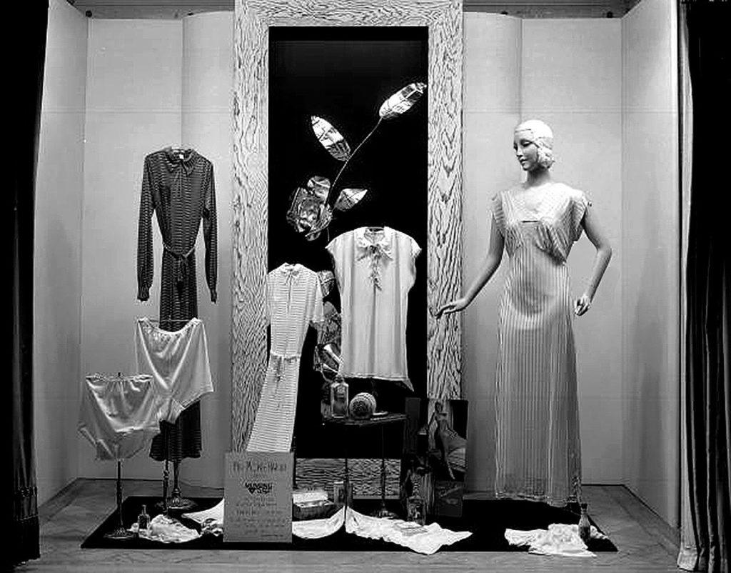 Downtown Everett window shoppers saw this display of Munsingwear clothing in 1938 at the Rumbaugh-MacLain Department Store, later the Bon Marche, at 2804 Wetmore Ave. (J.A. Juleen photo, courtesy of the Everett Public Library)
