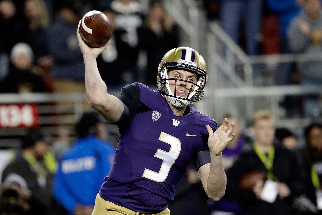 Report: Huskies QB Browning has surgery on throwing shoulder