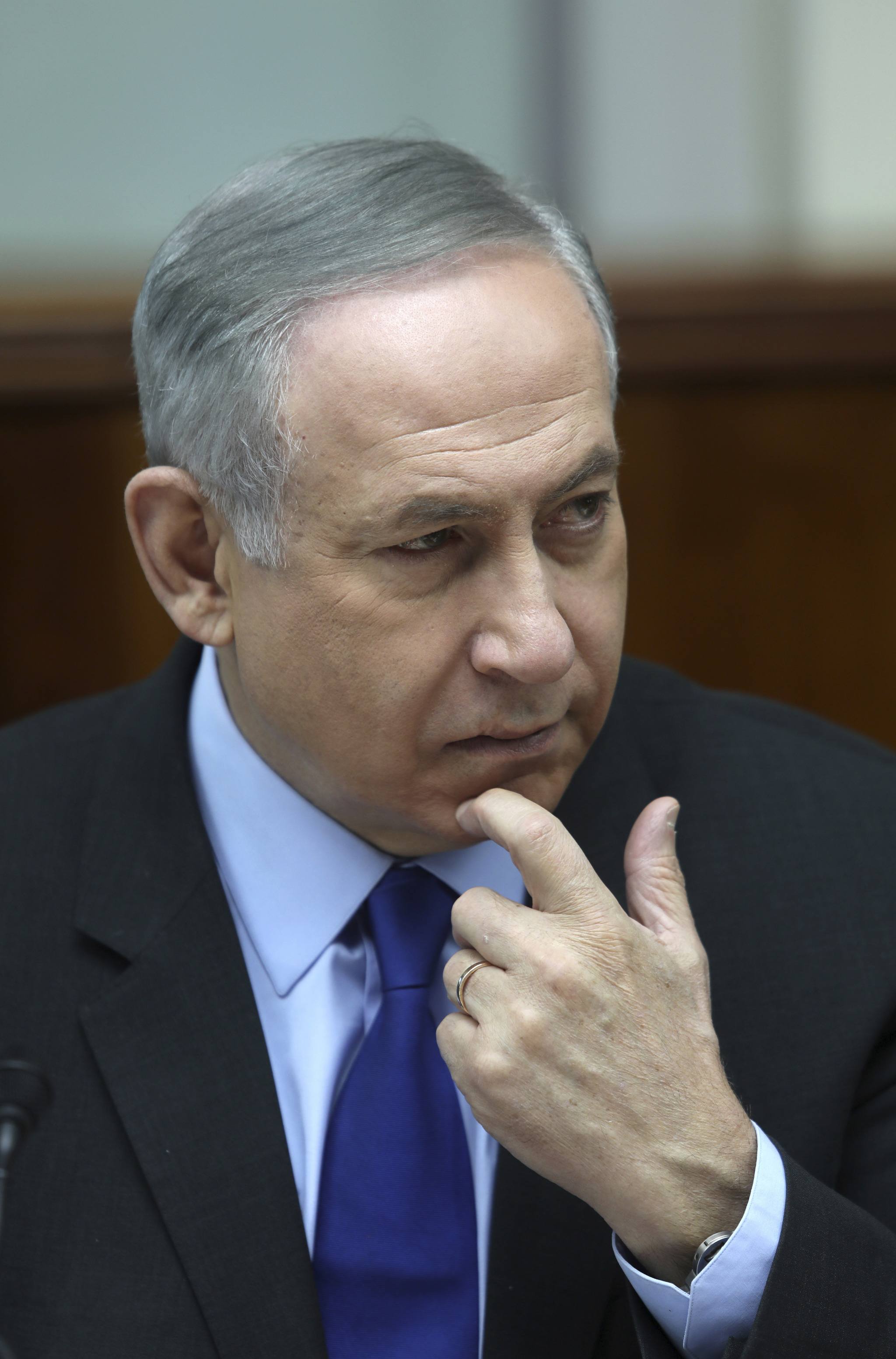 Ex-officials: Israeli leader spurned secret peace offer