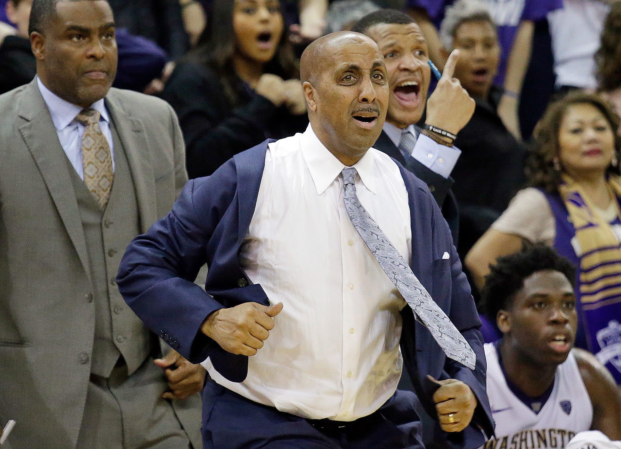 Washington coach Lorenzo Romar reacts to a call late in the second half against Arizona on Feb. 18, 2017, in Seattle. Arizona won 76-68. (AP Photo/Elaine Thompson)