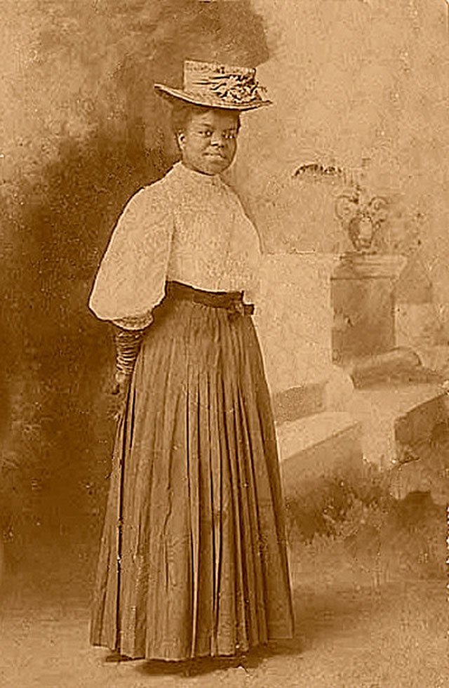 Manima Wilson was the first African-American to graduate from Everett High School in 1907. This is her high school graduation photo. (Courtesy Black Heritage Society)