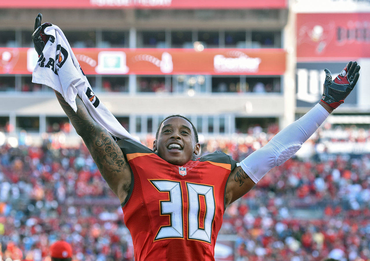 Safety Bradley McDougald (30), seen here during a game with the Buccaneers on on Jan. 1, 2017, in Tampa, Fla., signed a one-year contract with the Seahawks on Wednesday. (AP Photo/Jason Behnken)