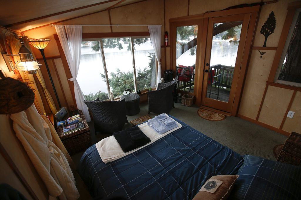 The Cottage Lake Treehouse Bed and Breakfast features a single room along with a small balcony and a small restroom. (Ian Terry / The Herald)
