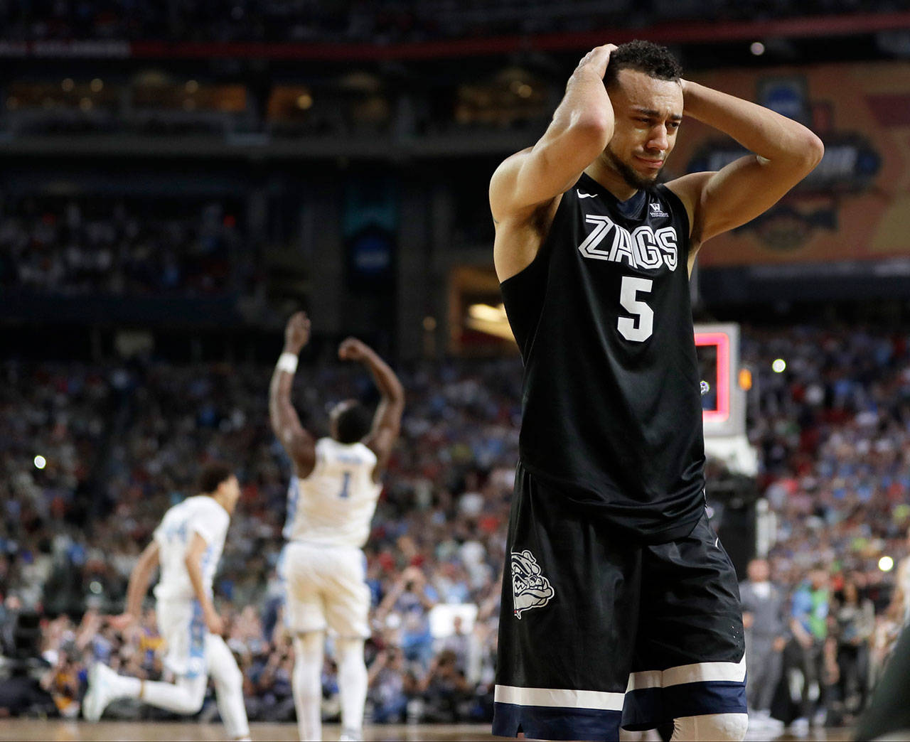 Gonzaga’s Nigel Williams-Goss (5) reacts after the final whistle of the NCAA championship game against North Carolina on April 3, 2017, in Glendale, Ariz. (AP Photo/Mark Humphrey)