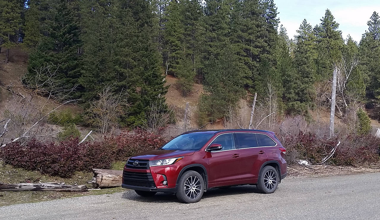 The sporty, premium Toyota Highlander SE is a new trim level for 2017. (Mary Lowry photo)