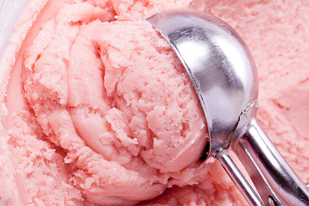 Don’t know the difference between ice cream, frozen custard and gelato? Consult our guide to the frozen treats of summer. (Thinkstock)