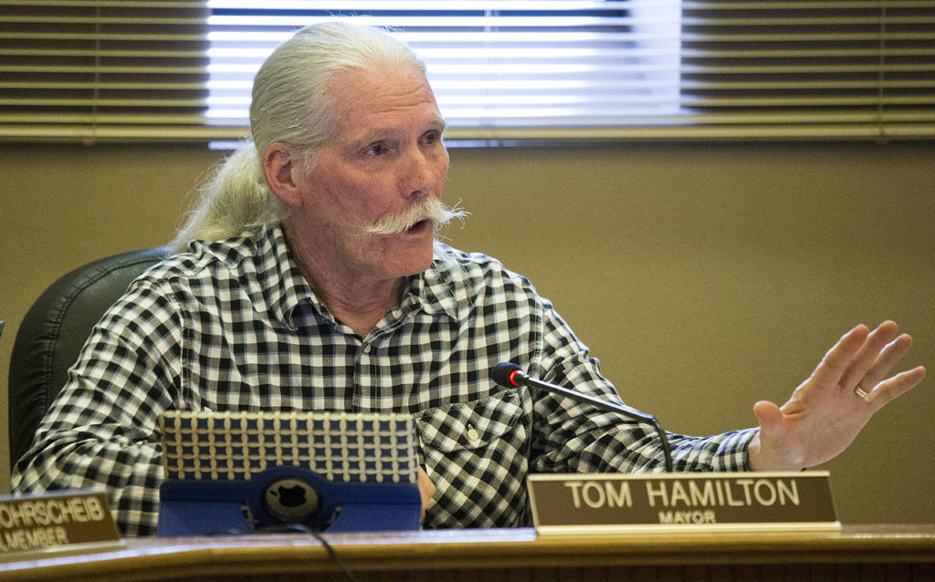 Snohomish Mayor Tom Hamilton at a city council meeting June 6.
(Ian Terry / The Herald)
