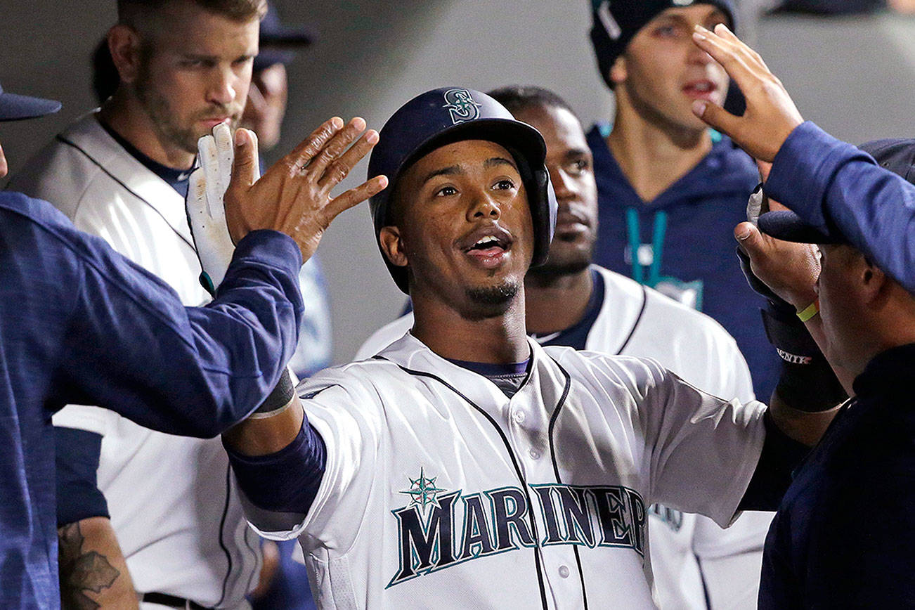Mariners lock up shortstop Jean Segura with 5-year contract