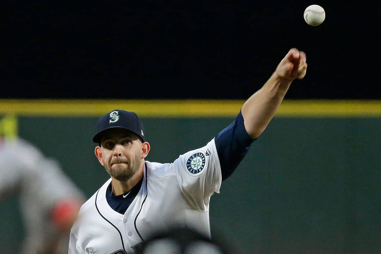 Paxton, Seager pace Mariners past Red Sox