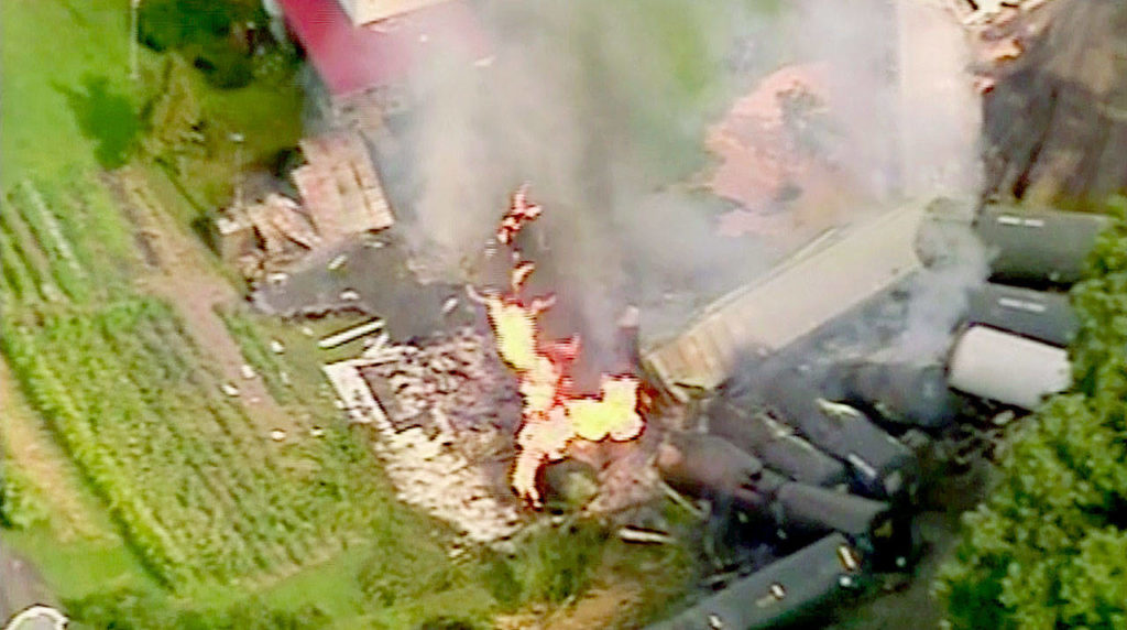 Many in hotels after Pennsylvania tankcar derailment, fire