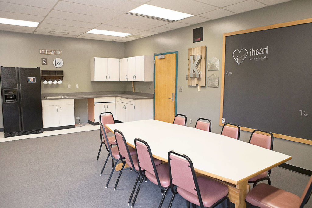 The teacher’s lounge at Kellogg Marsh Elementary School in Marysville has a new look thanks to a remodel led by The Grove Church and local businesses. (Contributed photo)
