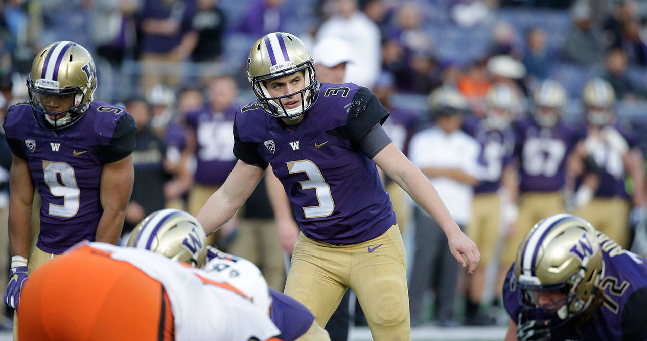 Washington quarterback Jake Browning in action during a game against Oregon State on Oct. 22, 2016, in Seattle. (AP Photo/Elaine Thompson)