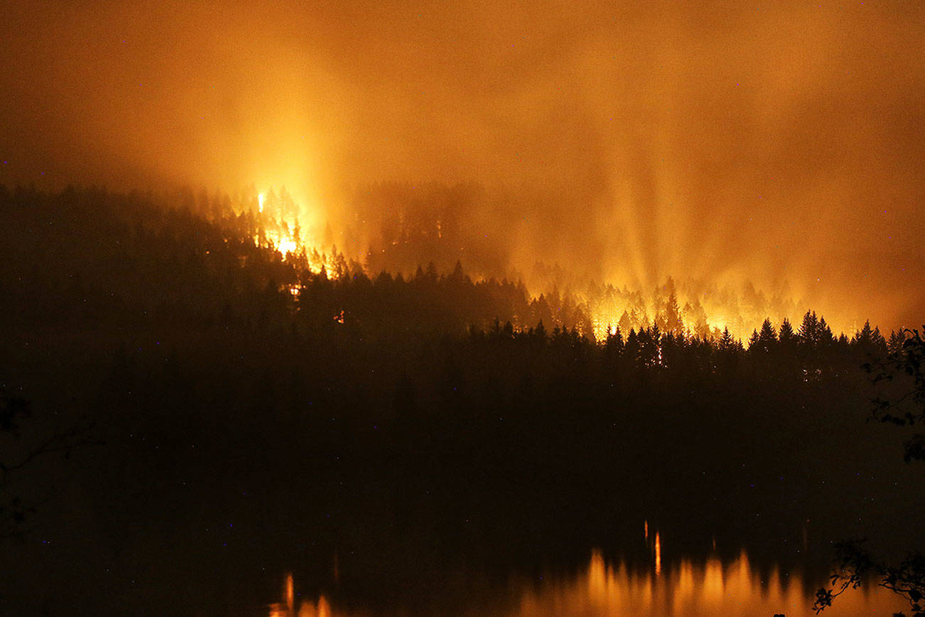 Fire or volcano? Oregon blaze sparks eruption comparisons