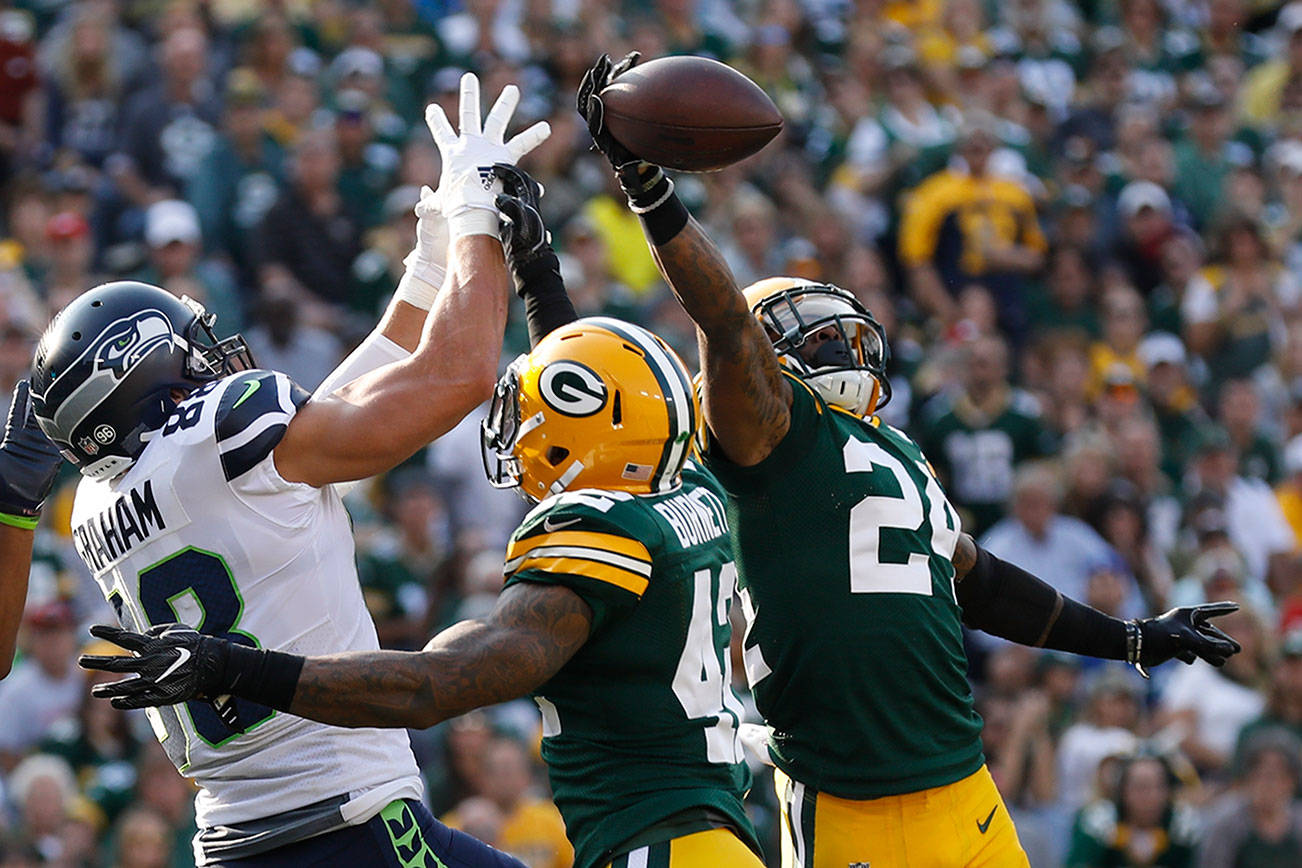 Seahawks fail to score a TD in 17-9 loss to the Packers