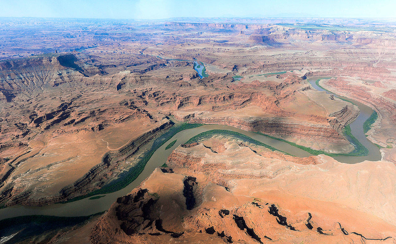 Interior secretary recommends shrinking 6 national monuments