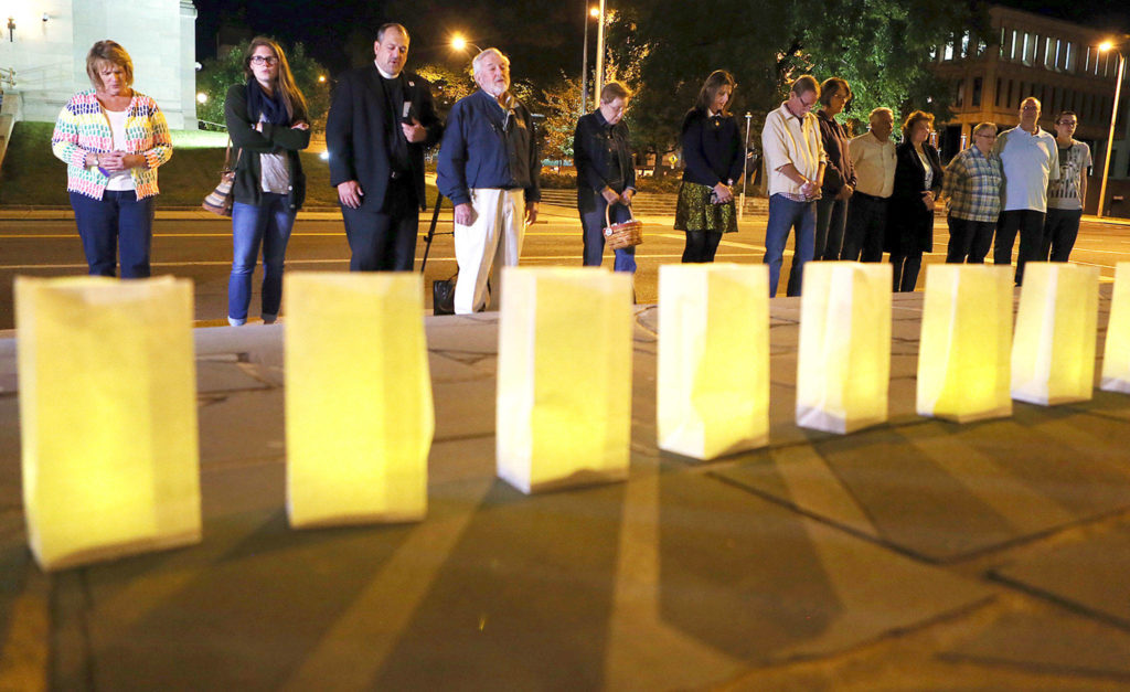 Luminaries for victims of the Sunday shooting in Las Vegas on the front steps of Greene Memorial United Methodist Church in Roanoke, Virginia. (Heather Rousseau/The Roanoke Times via AP) 
