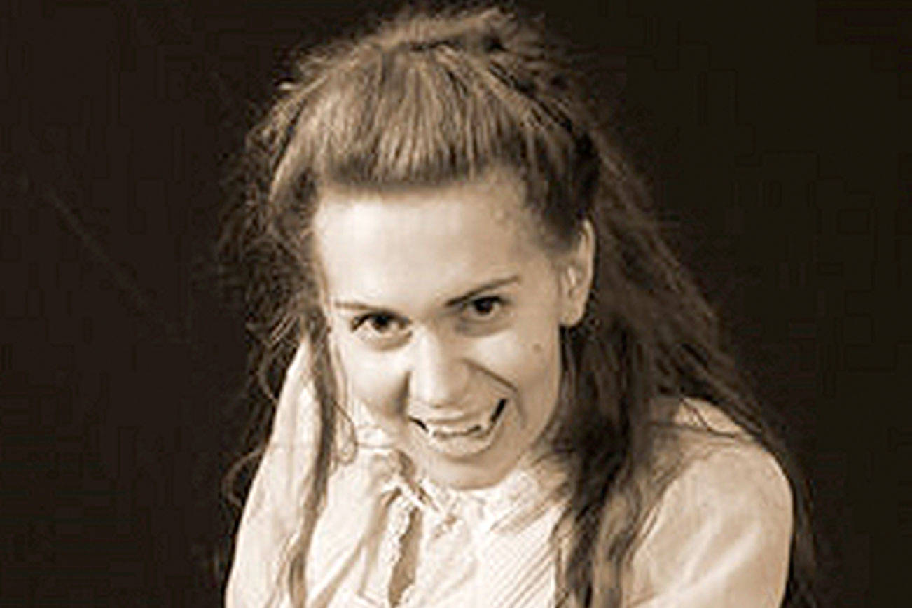 Driftwood Players stage ‘Dracula’ leading up to Halloween