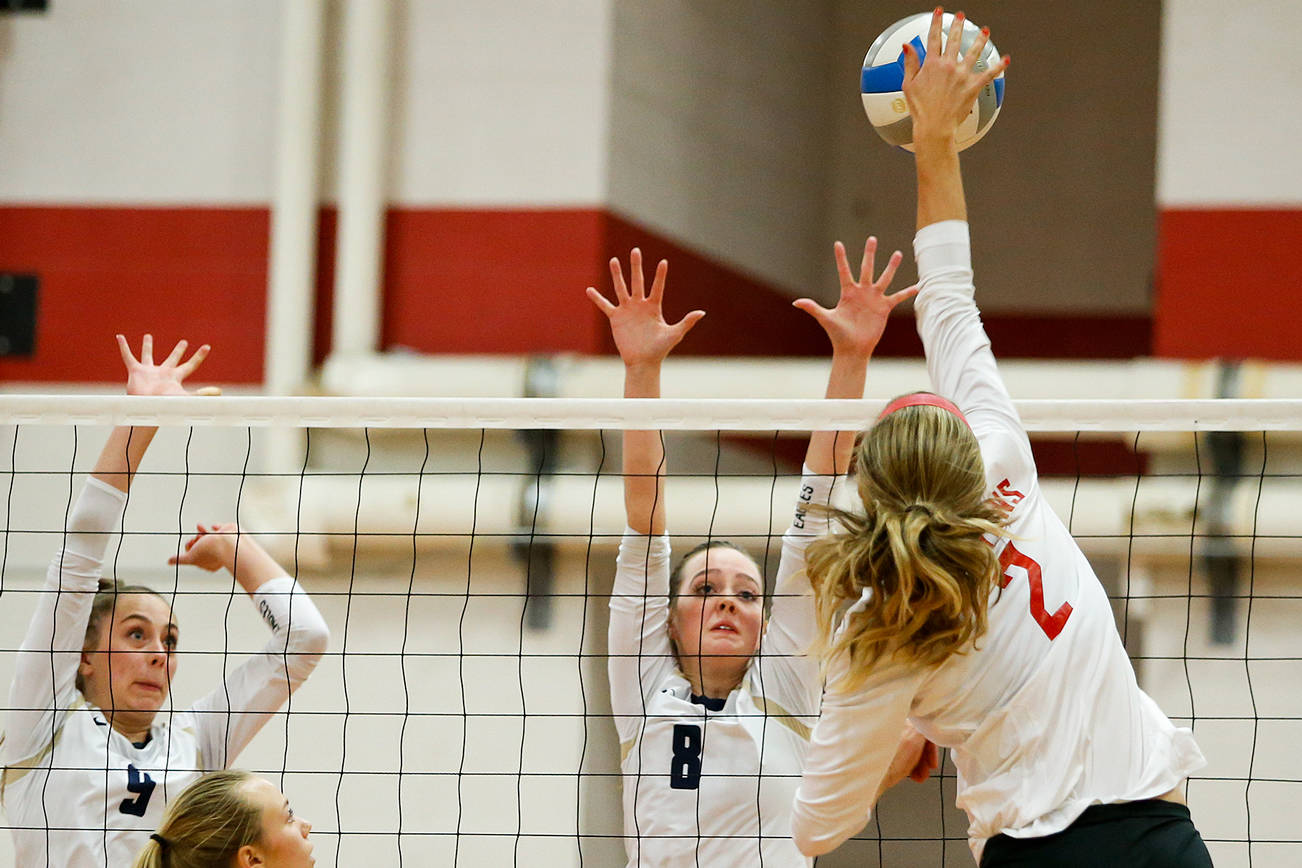 Stanwood sweeps Arlington in clash of Wesco 3A unbeatens