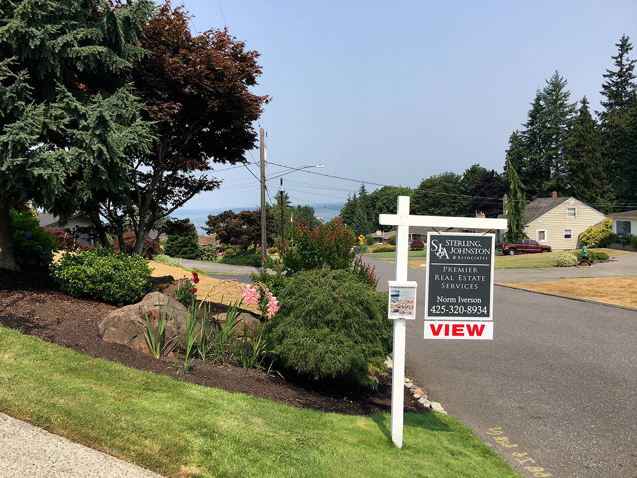 For the seventh month in a row, median homes prices in Snohomish County remained above $400,000. (File photo)
