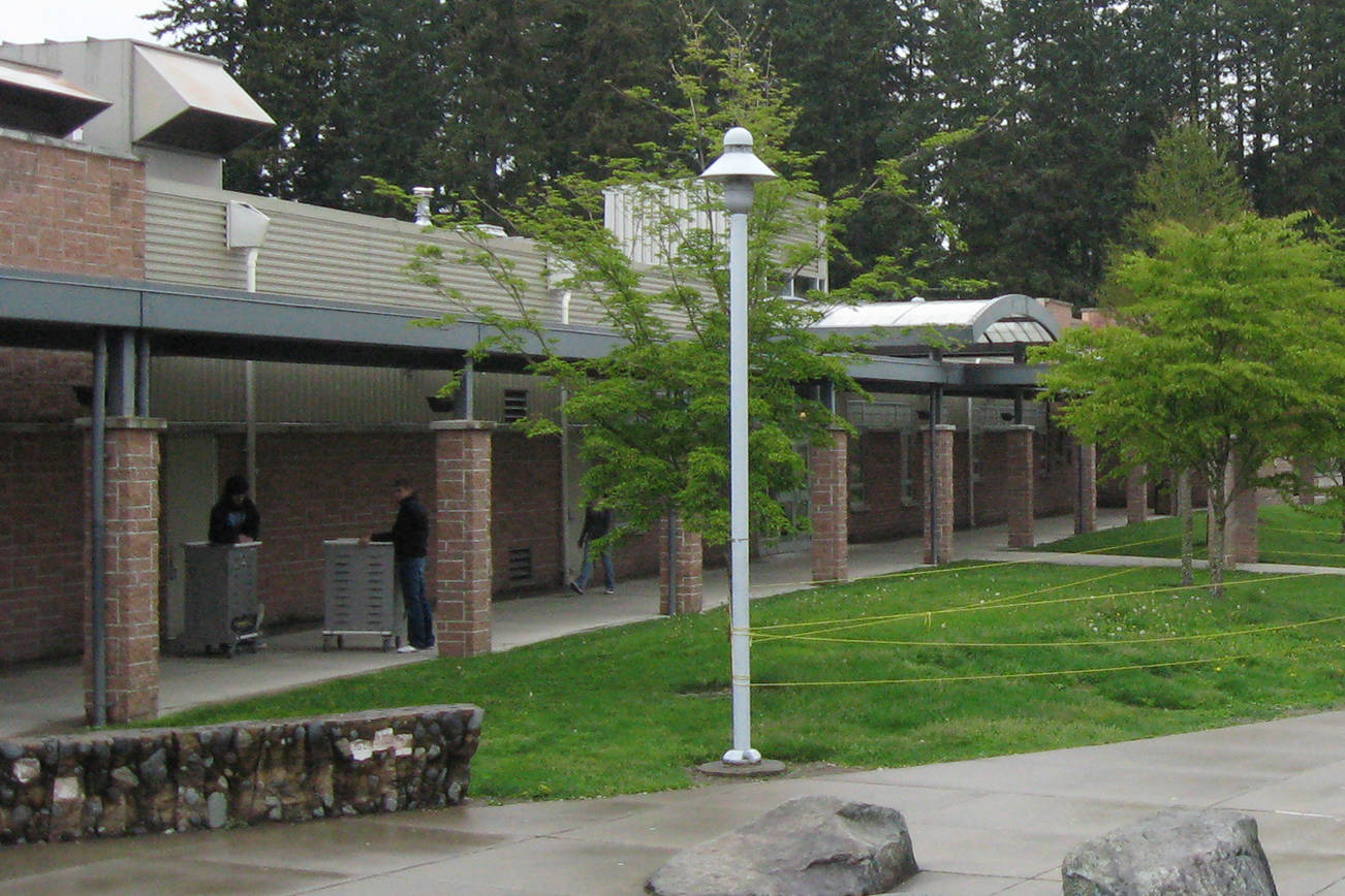 Police presence returns to Edmonds School District