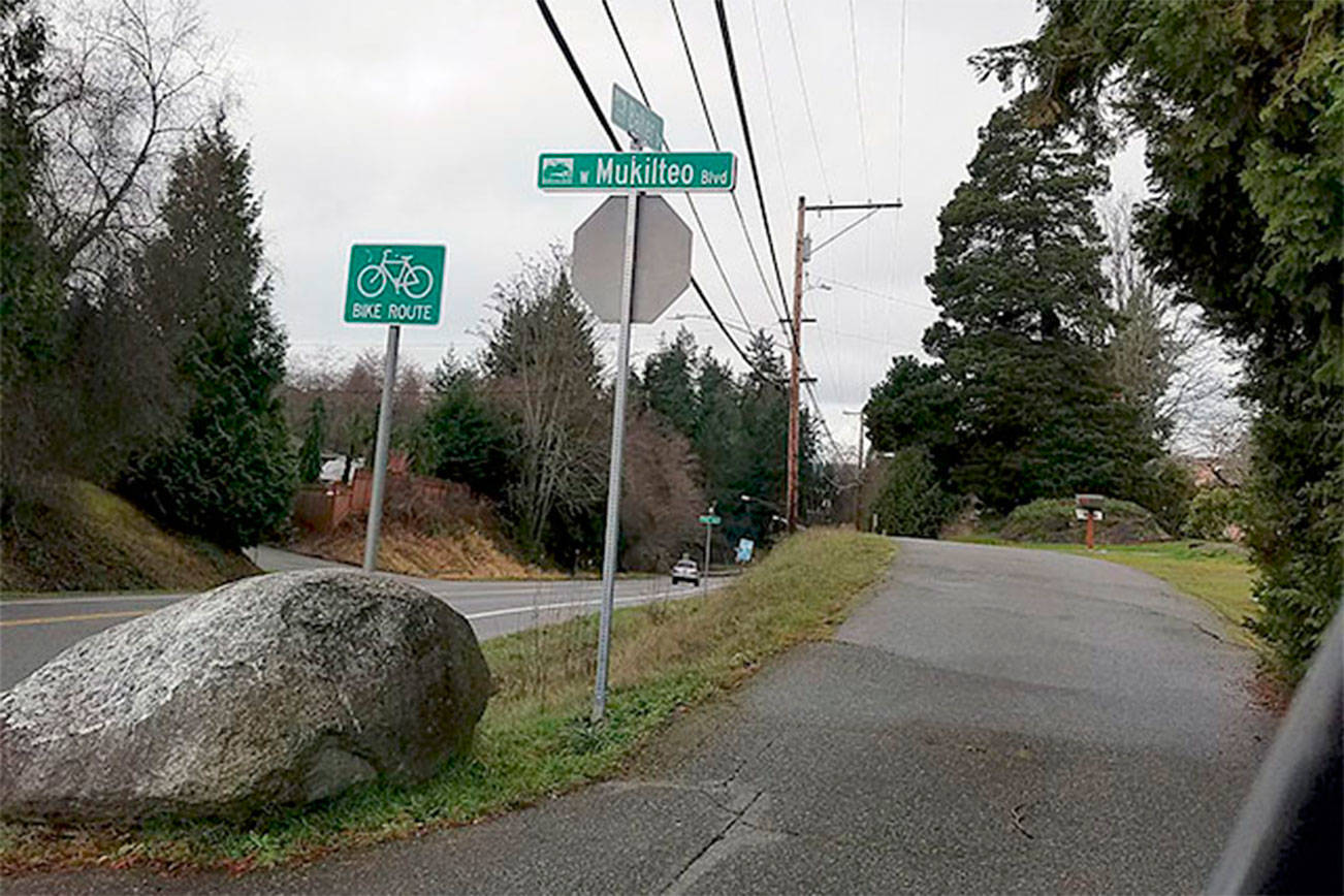 Everett replaces 3,500 signs to help reduce crashes